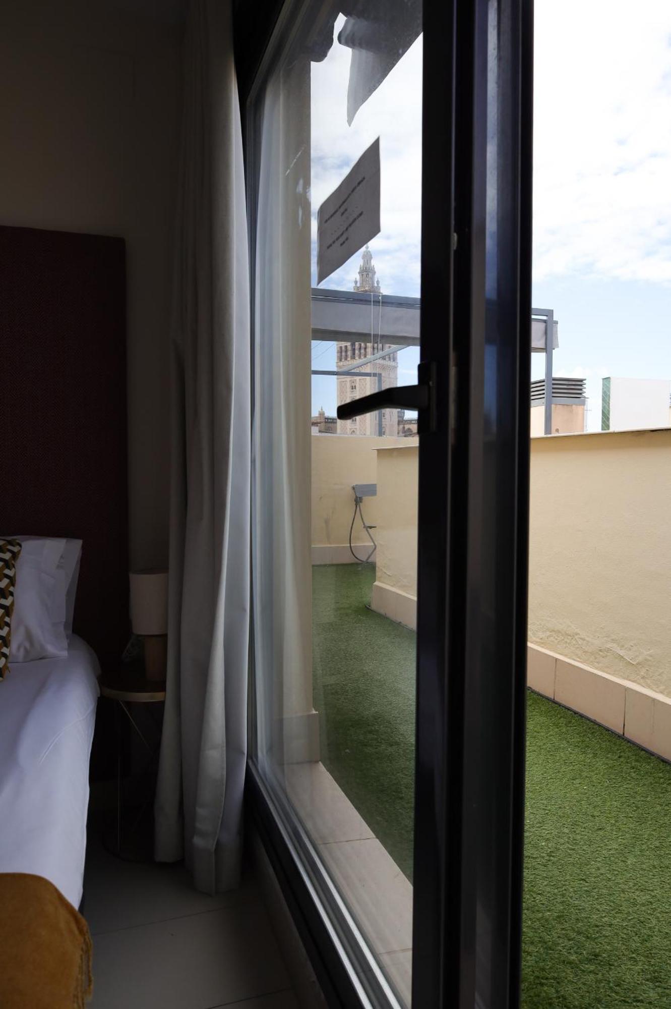 คิวแอนด์คิว คาเตรดราล สวีท Apartment เซบีญา ภายนอก รูปภาพ